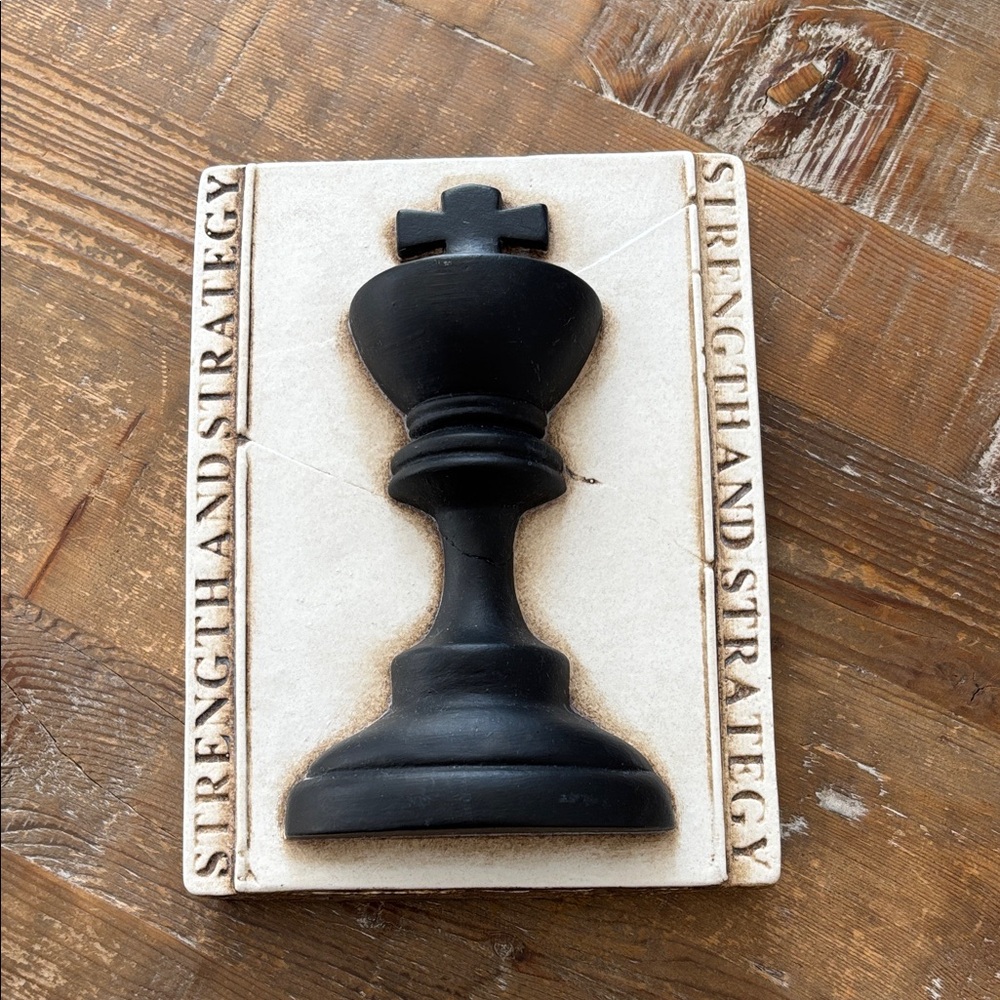 Sid Dickens T53 Chess King Retired Vintage Memory Tile
Excellent Condition!